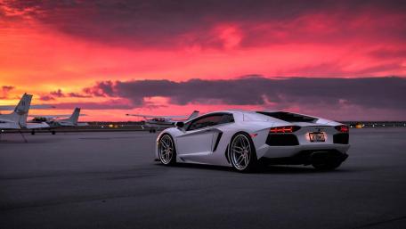 Lamborghini Aventador wallpaper
