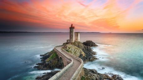 Lighthouse of Petit Minou (Phare du Petit Minou) wallpaper