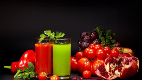 Pomegranate juice wallpaper