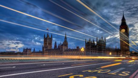 Big Ben with light trails wallpaper