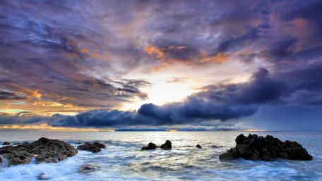 Majestic Sea and Sky at Dusk wallpaper