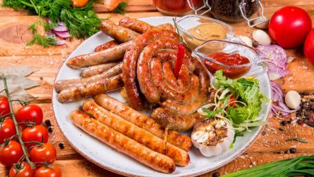 Grilled sausages wallpaper