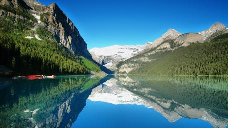 Lake Louise reflected the Victoria Glacier wallpaper