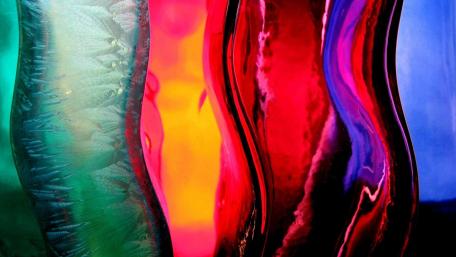 Vibrant Liquid Lines in Abstract Harmony wallpaper