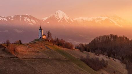 St Primoz Church, Jamnik, Slovenia wallpaper