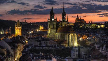 Prague Castle at dusk wallpaper