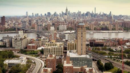 Manhattan Bridge and New York City skyline wallpaper