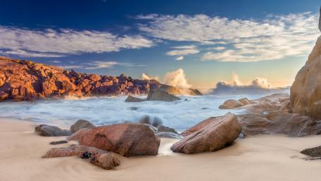 Stunning Coastal Serenity Wallpaper wallpaper