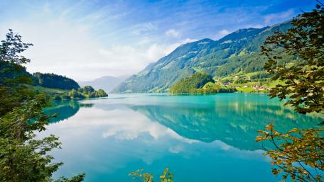 Lake Lungern (Switzerland) wallpaper