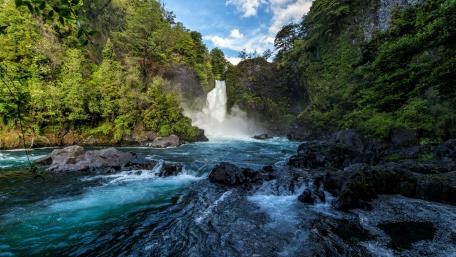 Huilo Huilo Falls, Neltume, Chile wallpaper