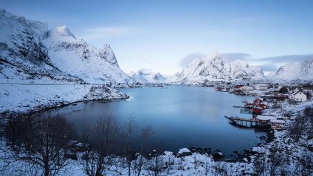 Reine in winter wallpaper
