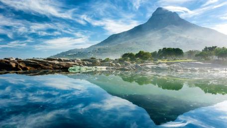 Lion's Head reflection (Cape Town) wallpaper