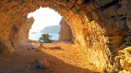 Castle of Monolithos (Greece) wallpaper
