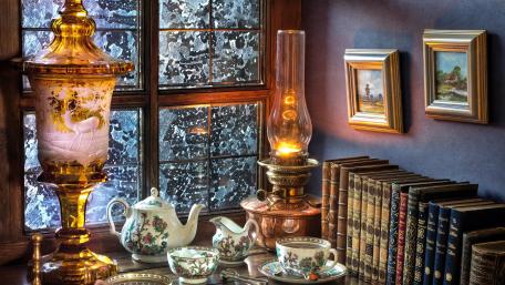 Dining Table wallpaper