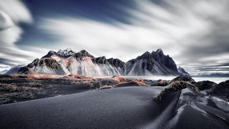Vestrahorn Mountains wallpaper