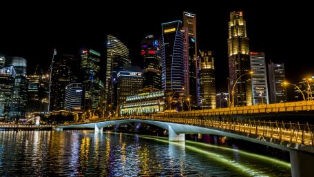 Jubilee Bridge at night (Singapore) wallpaper