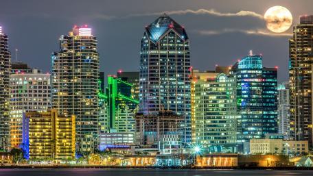 Full moon over San Diego (California) wallpaper