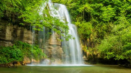Salt Del Roure waterfall (Catalonia) wallpaper