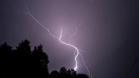 Thunderstorm Majesty in Night Sky wallpaper
