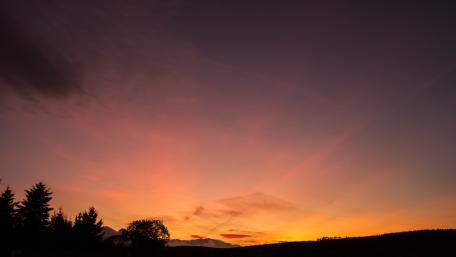 Majestic Evening Afterglow in Stunning Colors wallpaper