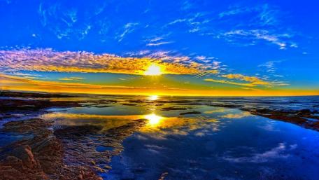 Sunrise reflection wallpaper