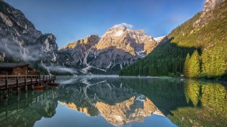 Lake Braies in Prags valley (Dolomites, Italy) wallpaper