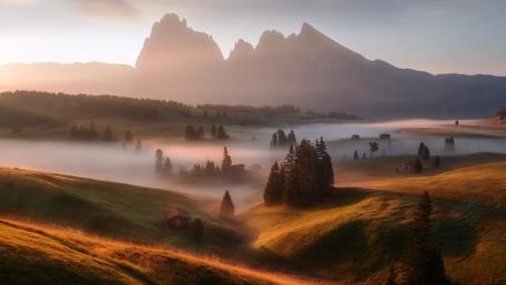 Sassolungo mountains (Val Gardena) wallpaper
