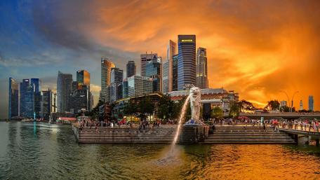 Water-spouting Merlion - Merlion Park, Singapore wallpaper