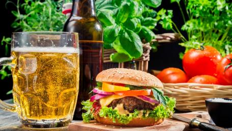 Savory Delights of Fast Food Indulgence wallpaper