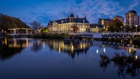 Muntgebouw Utrecht wallpaper