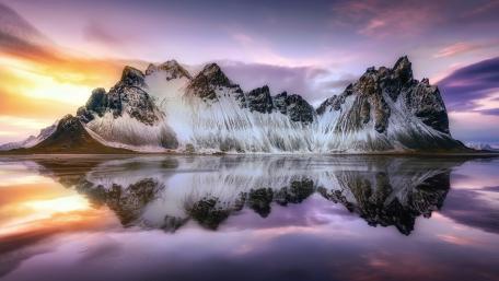 Vestrahorn Mountains reflection wallpaper