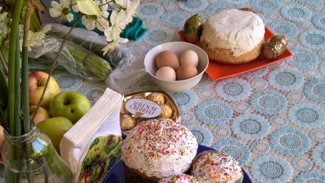 Delightful Spring Treats on a Festive Table wallpaper