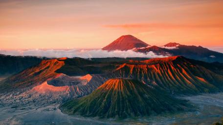 Mount Bromo at sunrise wallpaper