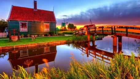 Canal reflection wallpaper