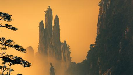 Huangshan mountain range wallpaper