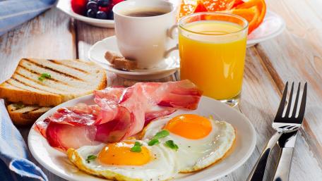 Bacon with fired egg wallpaper