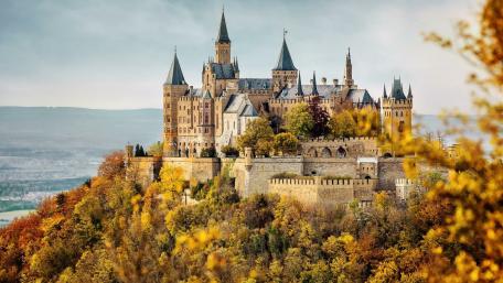 Hohenzollern Castle at fall wallpaper