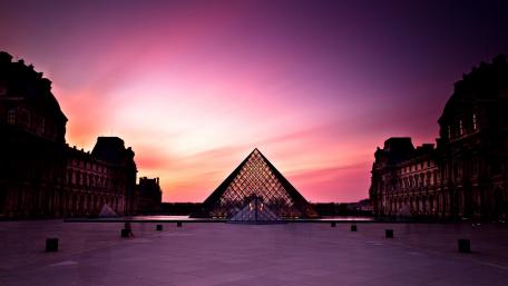 Louvre wallpaper