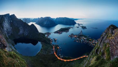 Reinebringen vista (Lofoten, Norway) wallpaper