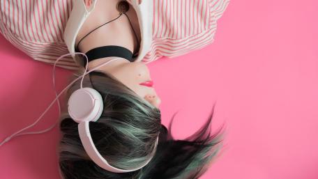 Listen music wallpaper