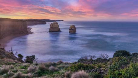 Coast of Lorne, Australia wallpaper