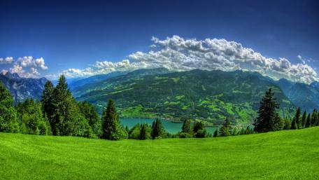 Walensee lake in the Swiss Alps wallpaper