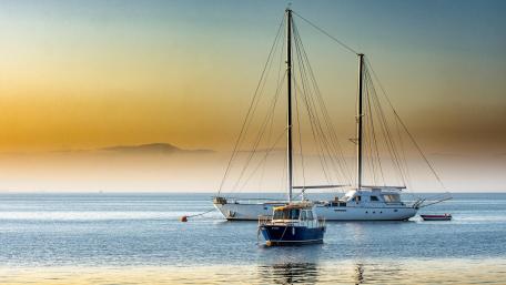 Sailing ship wallpaper