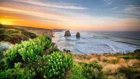 Serene Coastline at Sunrise wallpaper