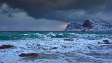 Sea storm wallpaper