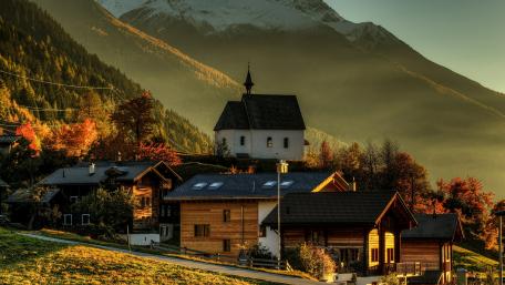 Chapel in Switzerland wallpaper