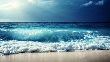 Sea before storm wallpaper