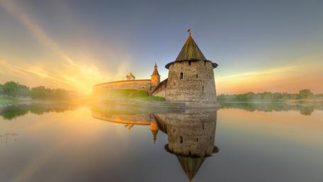 Pskov Krom (Russia) wallpaper