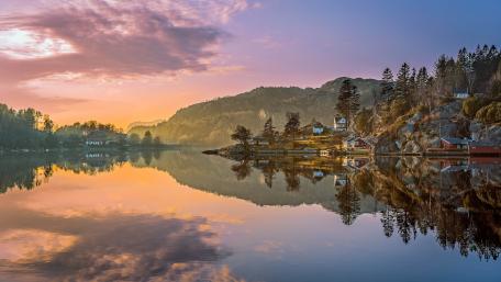 Egersund reflection wallpaper