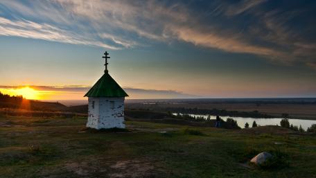 Chapel in Konstantinovo wallpaper